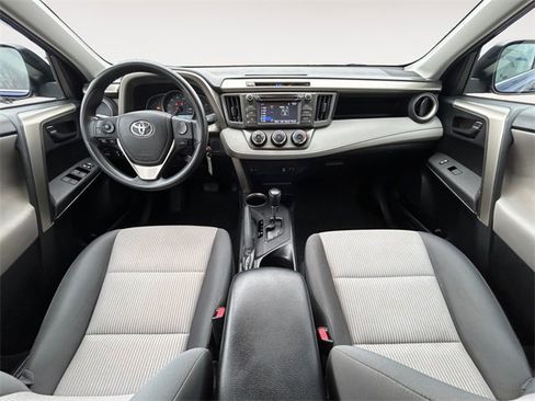 Used 2014 Toyota RAV4 LE image 10