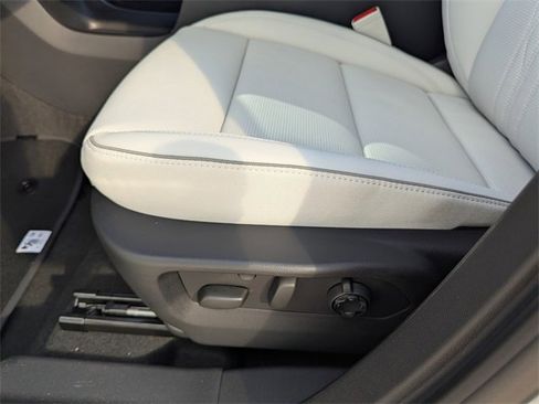 New 2026 Buick Envision Avenir image 20