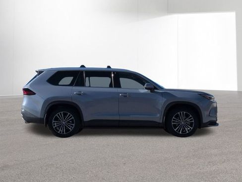 Certified 2025 Toyota Grand Highlander MAX Platinum image 4