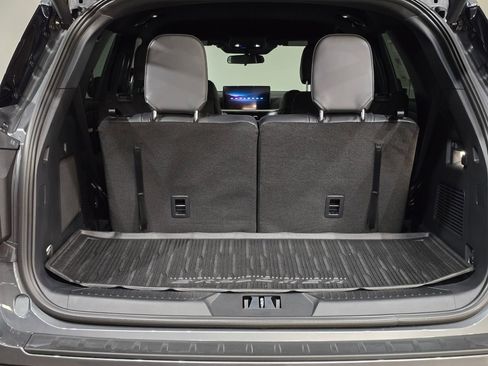 New 2026 Ford Explorer ST-Line image 11