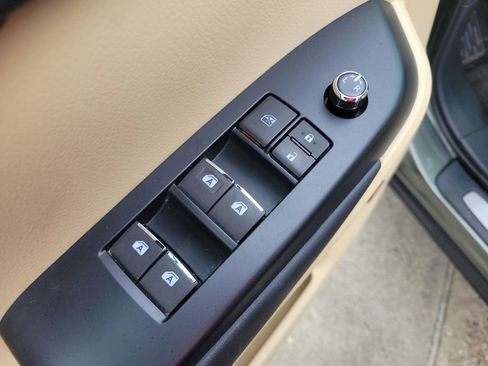 Used 2015 Toyota Highlander Limited FWD image 14