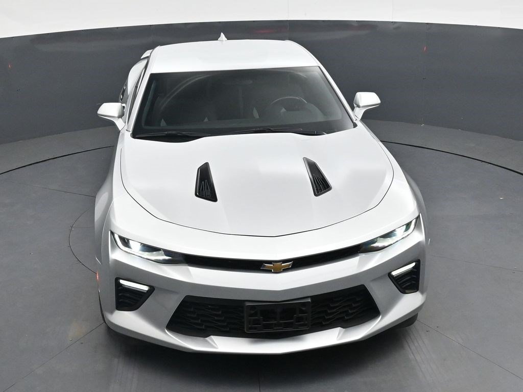 Used 2018 Chevrolet Camaro SS RWD image 27
