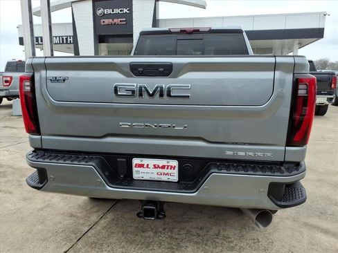 Used 2025 GMC Sierra 2500 Denali Ultimate image 6