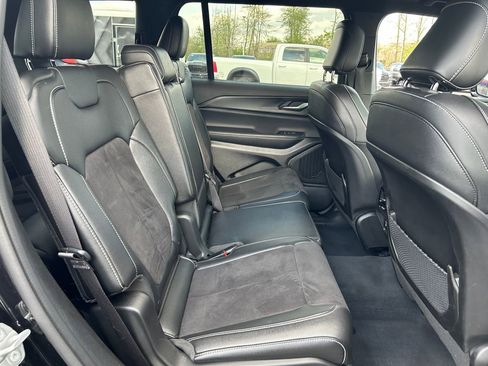 Certified 2023 Jeep Grand Cherokee L Laredo image 26