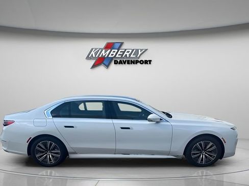 Used 2024 BMW i7 eDrive50 RWD image 6