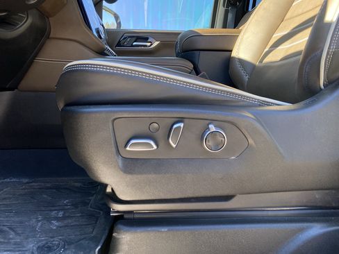 Used 2025 GMC Yukon Denali Ultimate image 22