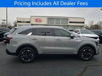 New 2026 Kia Sorento S w/ S Panoramic Sunroof Package FWD video 2