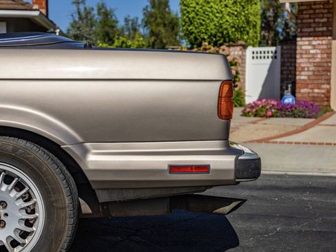 Used 1989 BMW 325i Convertible RWD image 57