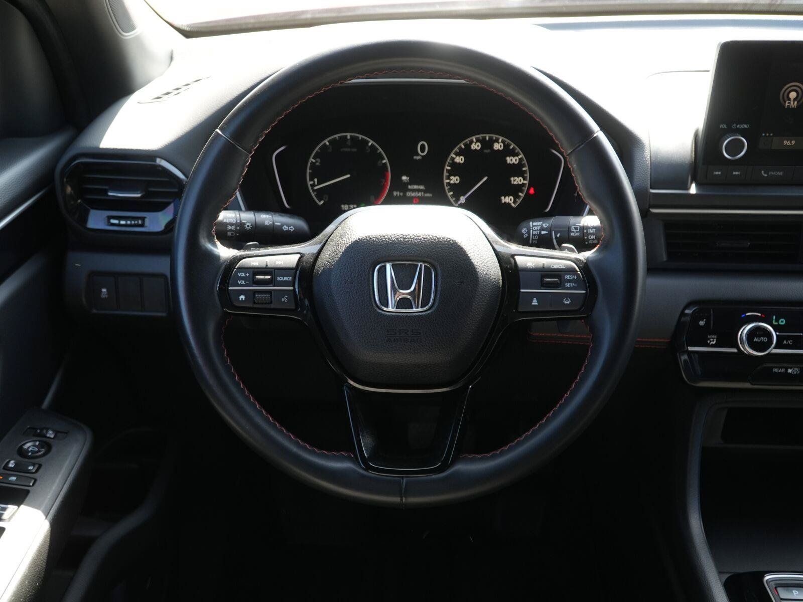 Used 2025 Honda Pilot Sport image 21