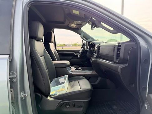 Used 2024 Chevrolet Silverado 2500 LTZ w/ LTZ Plus Package AWD/4WD image 11
