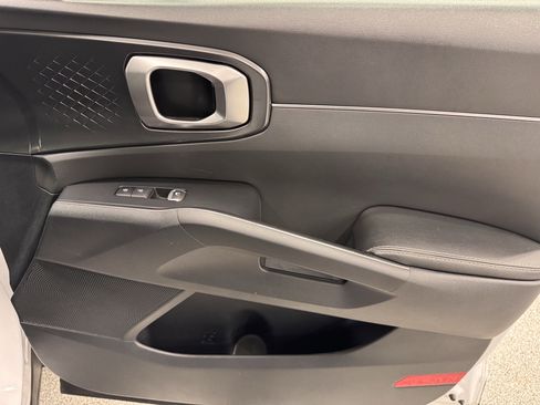 Certified 2022 Kia Sorento S w/ Panoramic Sunroof Package image 30