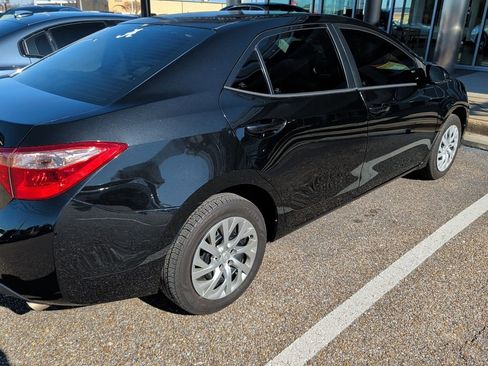 Used 2019 Toyota Corolla LE image 11