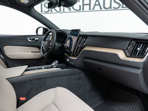 New 2026 Volvo XC60 B5 Plus w/ Climate Package image 21