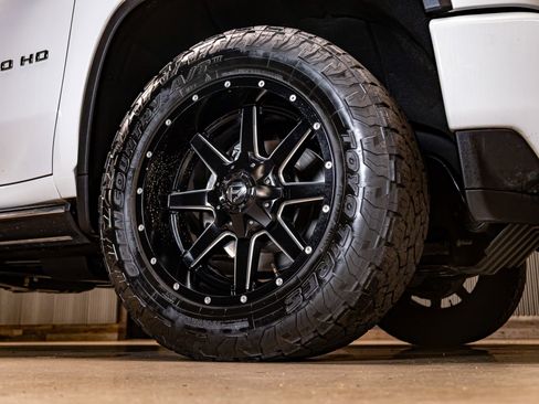 Used 2023 Chevrolet Silverado 3500 High Country w/ Z71 Off-Road Package image 11