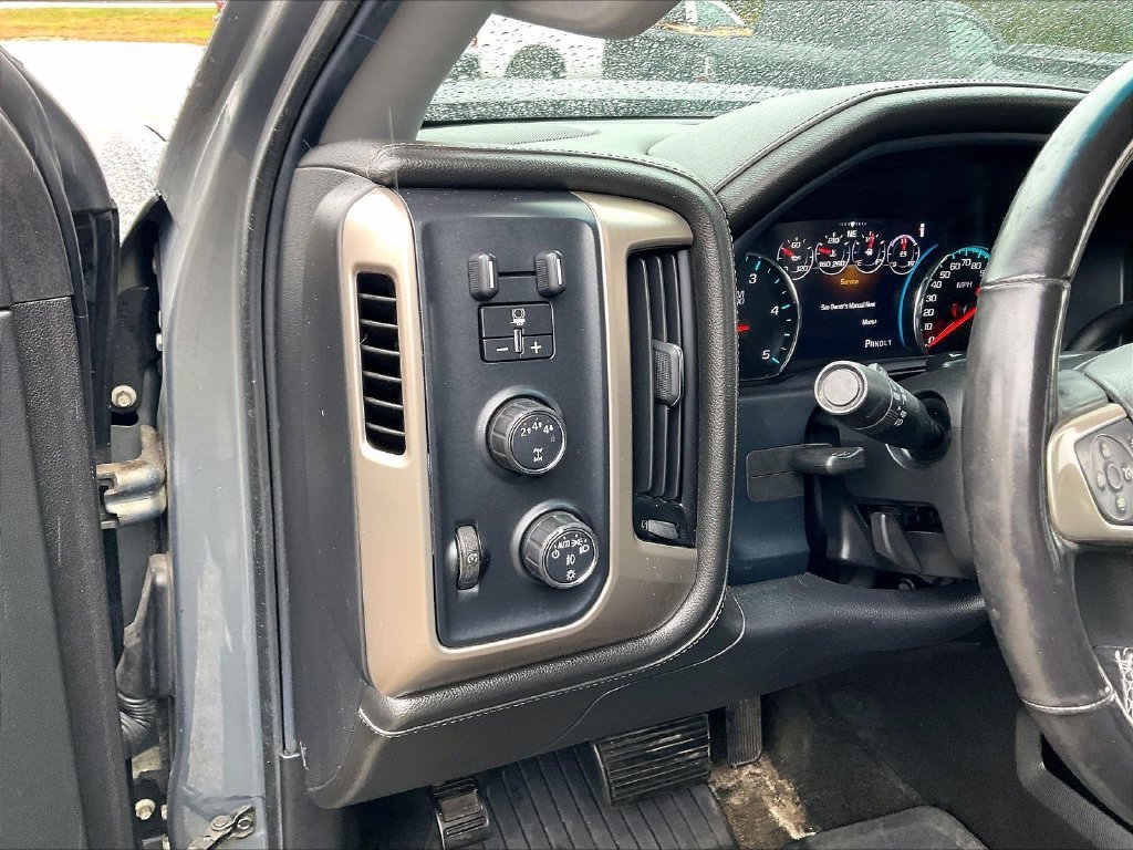 Used 2018 GMC Sierra 2500 Denali w/ Duramax Plus Package AWD/4WD image 26