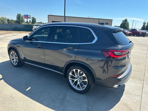 Used 2021 BMW X5 xDrive40i w/ Premium Package AWD/4WD image 37