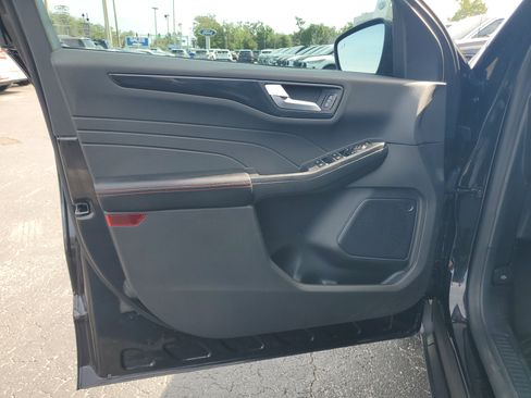 Used 2024 Ford Escape ST-Line w/ Tech Pack #1 FWD image 15