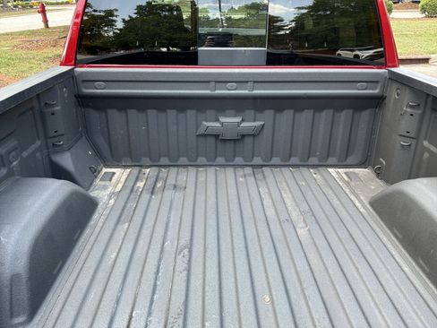Used 2024 Chevrolet Silverado 1500 LT w/ Safety Package AWD/4WD image 31