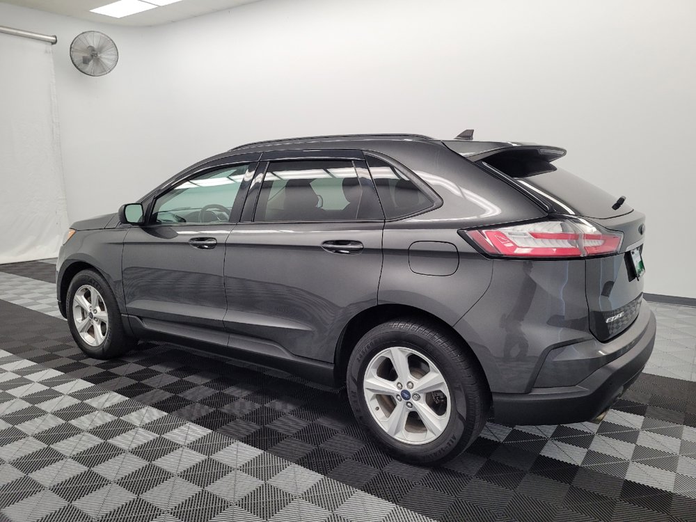 Used 2020 Ford Edge SE FWD image 3