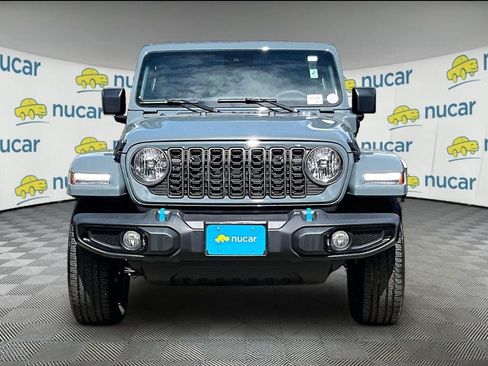 Used 2024 Jeep Wrangler Unlimited w/ Convenience Group AWD/4WD image 2