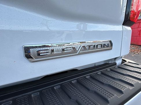 New 2026 GMC Sierra 1500 Elevation image 9