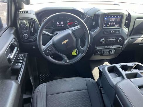 Used 2022 Chevrolet Silverado 2500 Custom w/ Custom Value Package AWD/4WD image 15