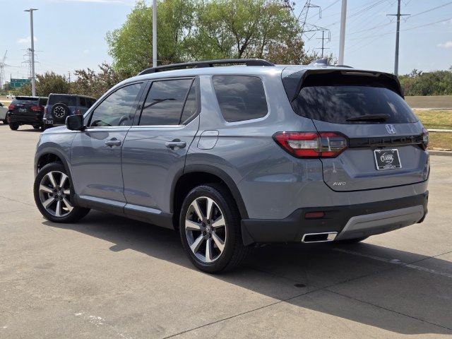 Used 2025 Honda Pilot Elite image 4