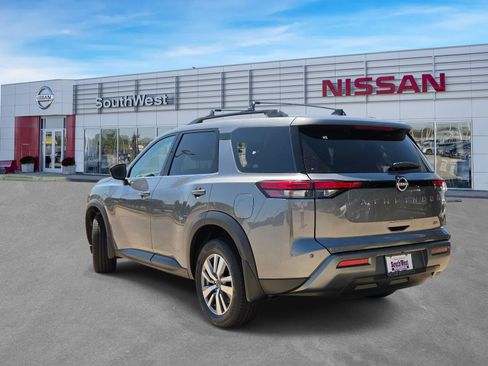 New 2026 Nissan Pathfinder SL FWD image 7