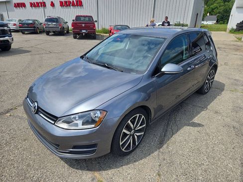 Used 2015 Volkswagen Golf TDI S FWD image 4