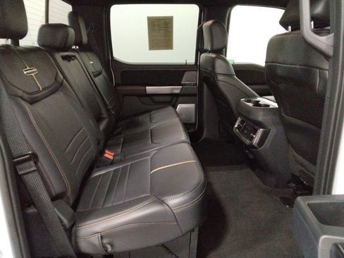 Used 2024 Ford F250 Platinum image 45