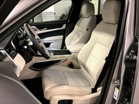 New 2026 Jaguar F-PACE R-Dynamic S image 8