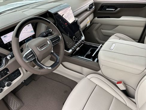 New 2026 GMC Yukon Denali w/ Denali Reserve Package AWD/4WD image 10