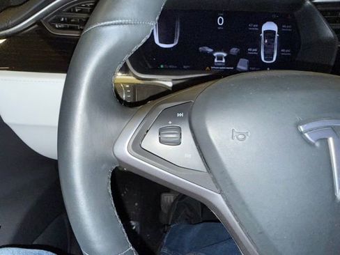 Used 2019 Tesla Model X Long Range image 17