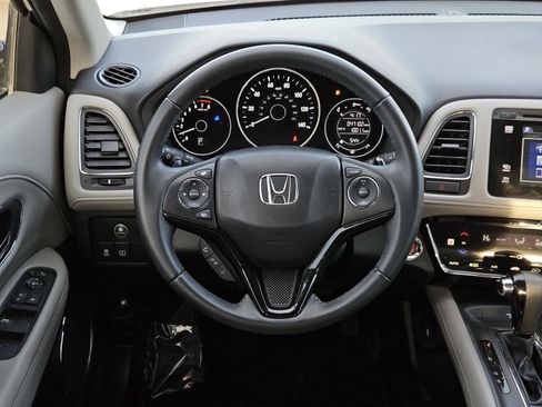 Used 2018 Honda HR-V EX-L image 12