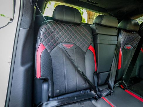 Used 2023 Bentley Bentayga Speed AWD/4WD image 38