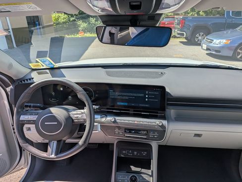 Used 2024 Hyundai Kona Limited AWD/4WD image 7
