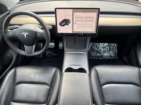 Used 2022 Tesla Model Y Performance image 13