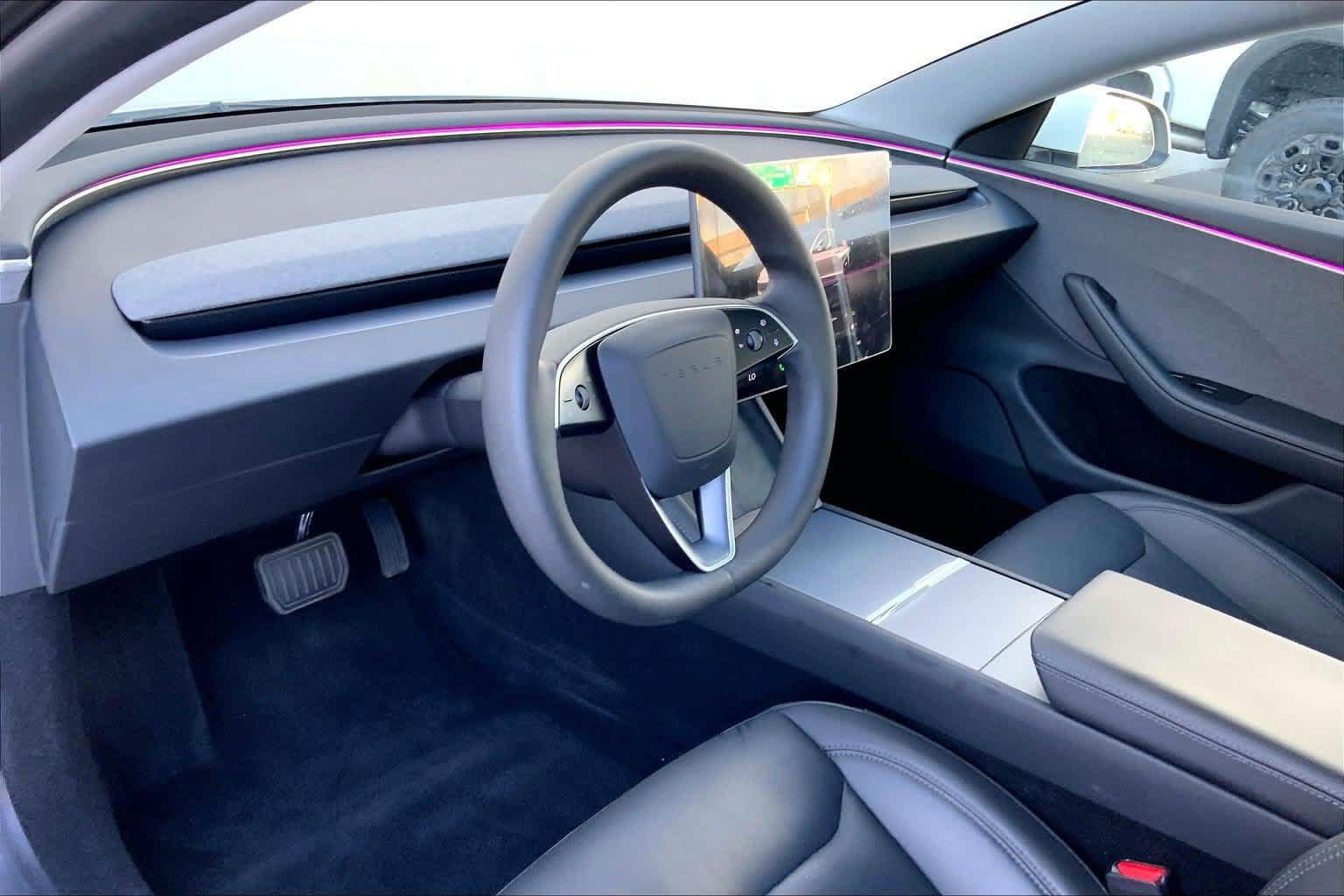 Used 2024 Tesla Model 3 Standard Range RWD image 2