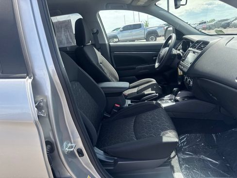 Used 2025 Mitsubishi Outlander Sport ES AWD/4WD image 14