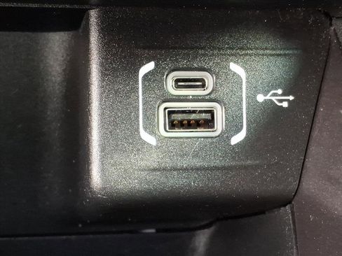 Used 2022 Jeep Compass Latitude image 23