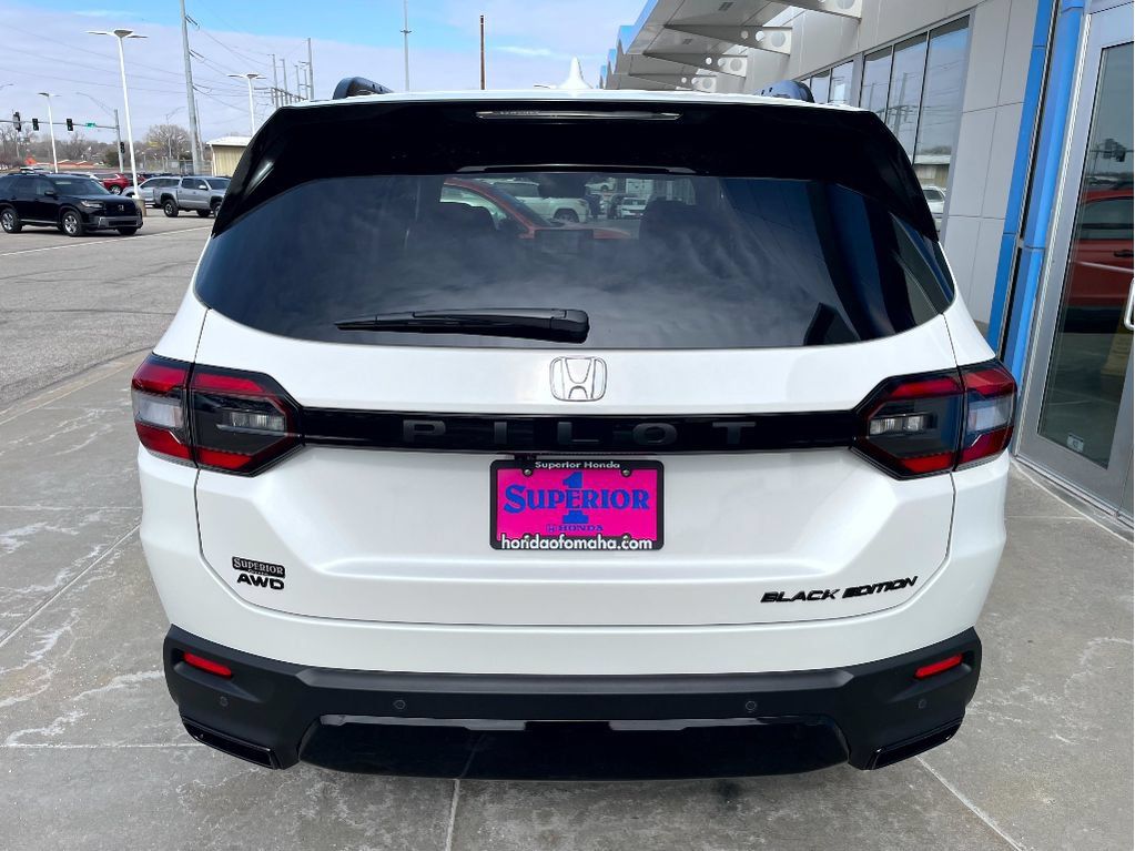 New 2026 Honda Pilot Black Edition image 3