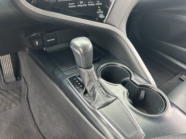 Used 2018 Toyota Camry SE w/ Convenience Package FWD image 27