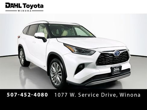Used 2023 Toyota Highlander Platinum image 1