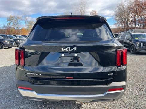 New 2026 Kia Sorento S image 3
