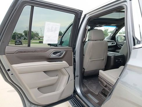 Certified 2022 Chevrolet Tahoe LT w/ LT Signature Package AWD/4WD image 20