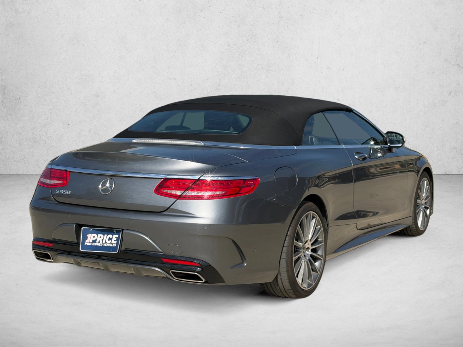 Used 2017 Mercedes-Benz S 550 Cabriolet image 5