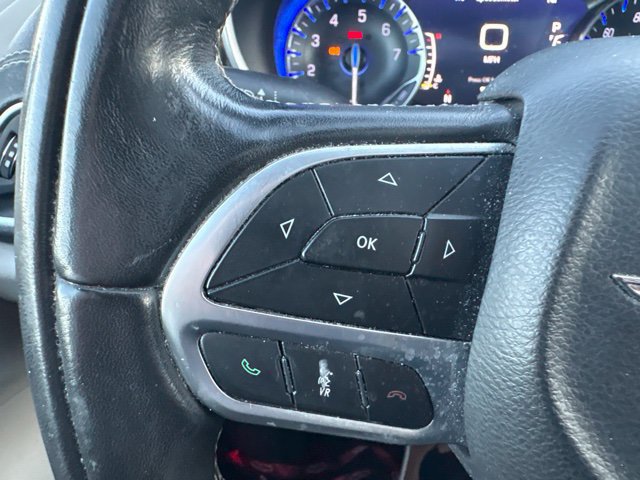 Used 2022 Chrysler Pacifica Limited FWD image 16