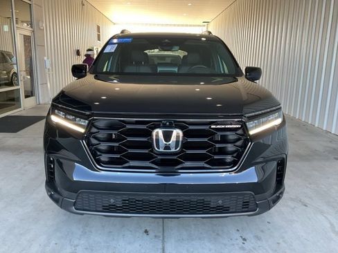 Certified 2025 Honda Pilot Black Edition image 29