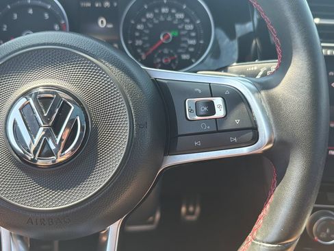 Used 2018 Volkswagen GTI SE FWD image 14