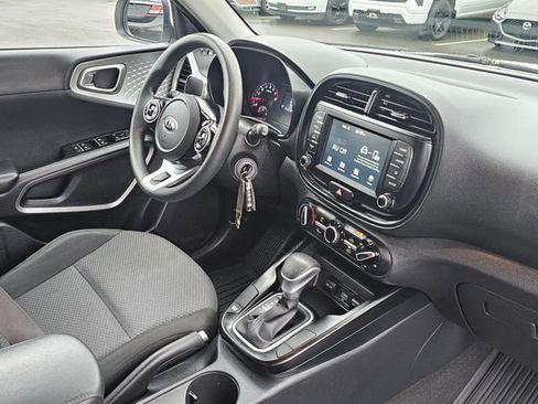 Used 2021 Kia Soul LX image 10